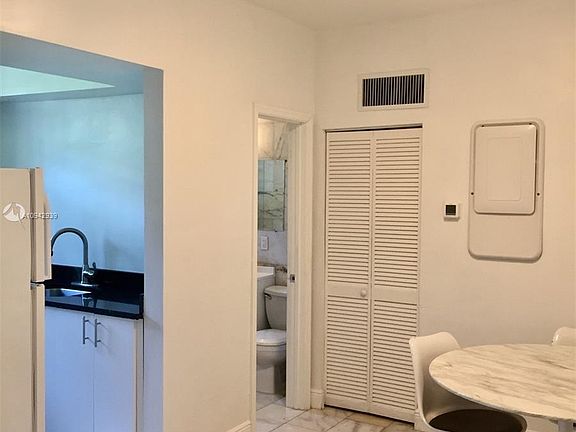5th image of 1526 Pennsylvania Ave APT 5