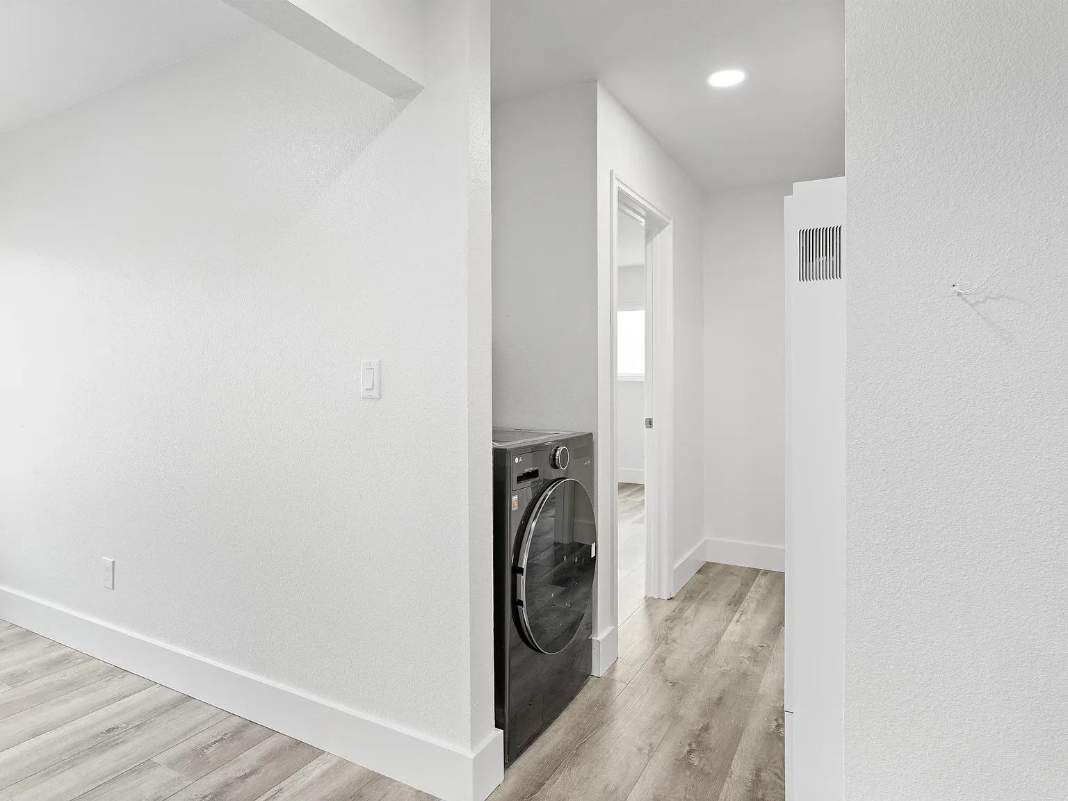 323 14th Street - 07 — Photo 2