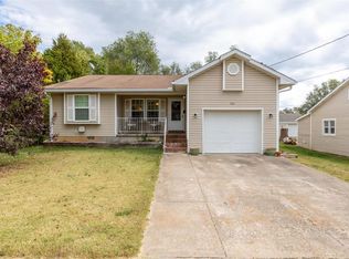 408 S Vandervoot St, Desloge, MO 63601