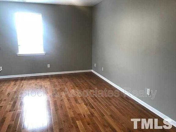2nd image of 301 Old Mill Village Dr