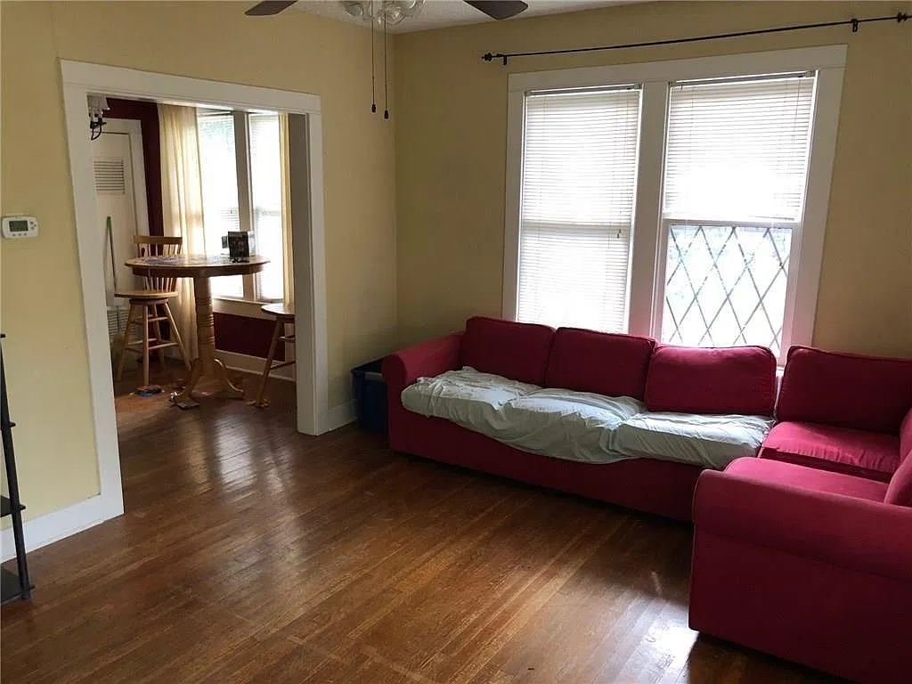 2 bed, 1.0 bath, 1007 sqft, $2,800 — Photo 3