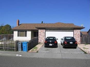 1st image of 227 Evelyn Cir