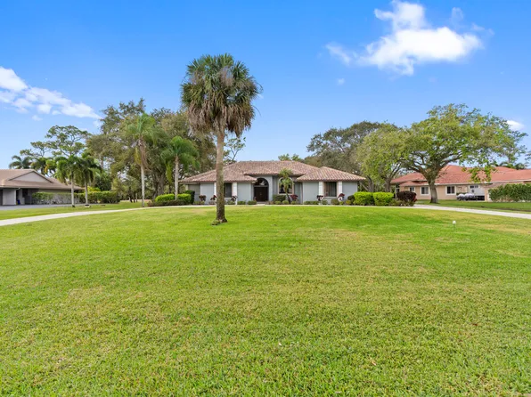 9425 Dundee Drive, Lake Worth, FL 33467