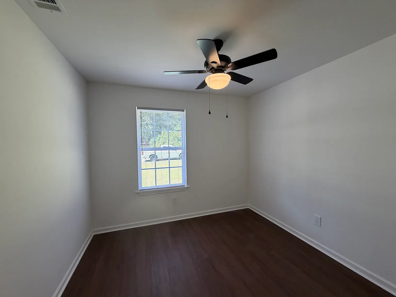 4 bed, 1390 sqft, $1,425 — Photo 4