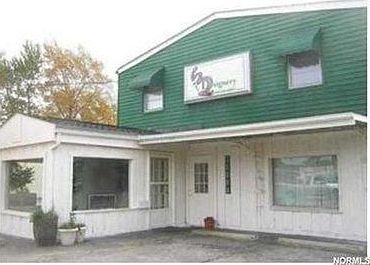 3rd image of 32888 Vine St