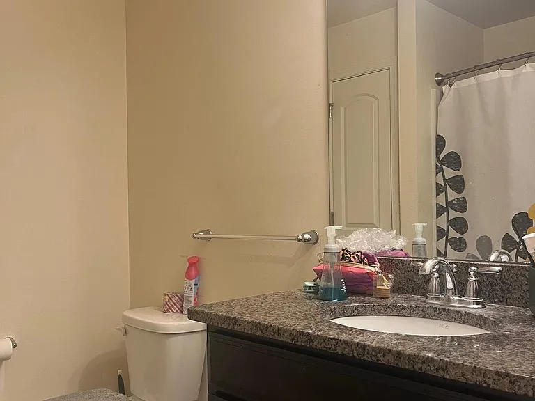 141 Graystone Dr — Photo 32