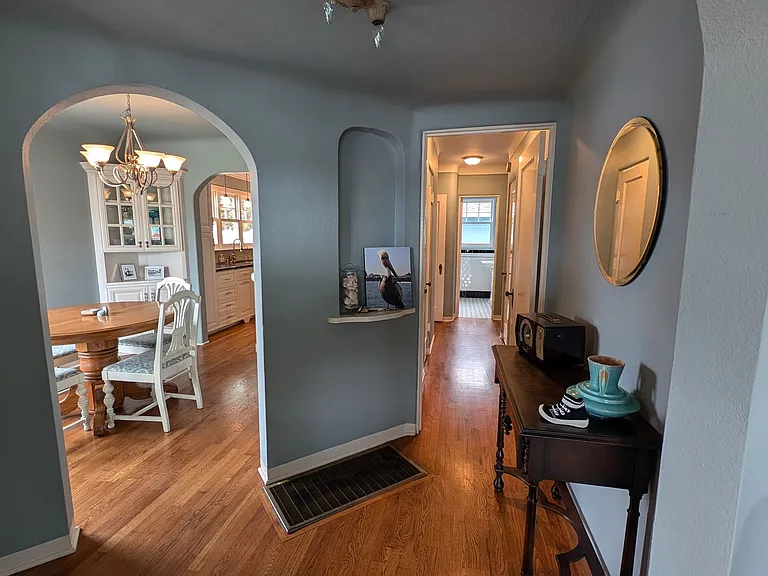 203 Seaview Ave — Photo 5