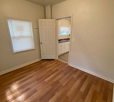 4th image of 346 E Pike St #B