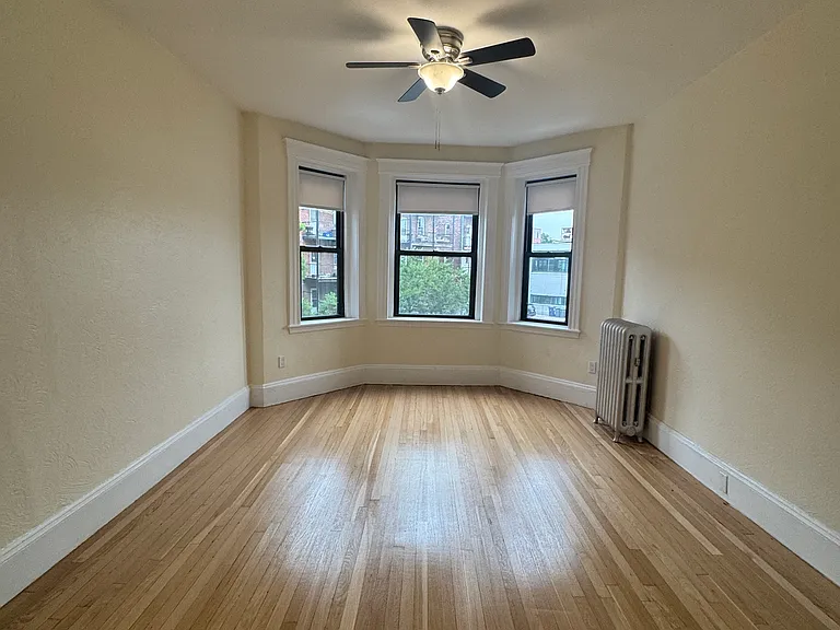 1183 Commonwealth Ave — Photo 1