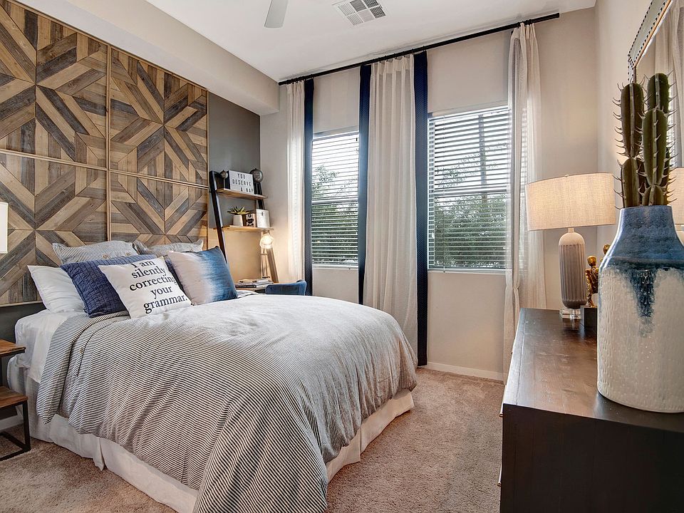 Park on Central Bedroom
