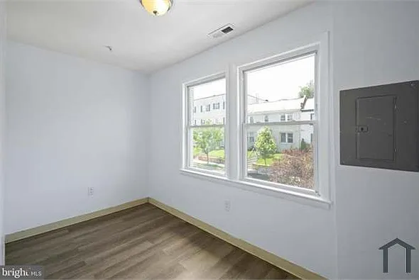 2 bed, $2,095 — Photo 4