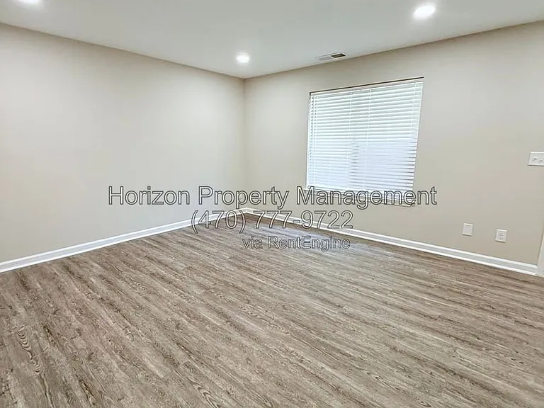 4042 Hidden Hollow Ter #B — Photo 2