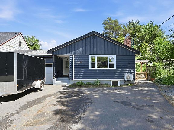 2nd image of 8 B Gordon St