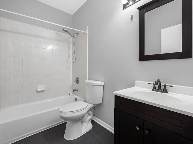 2529 W Flournoy St #1 — Photo 6