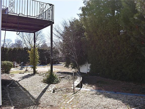 3rd image of 45 Gardner Ave