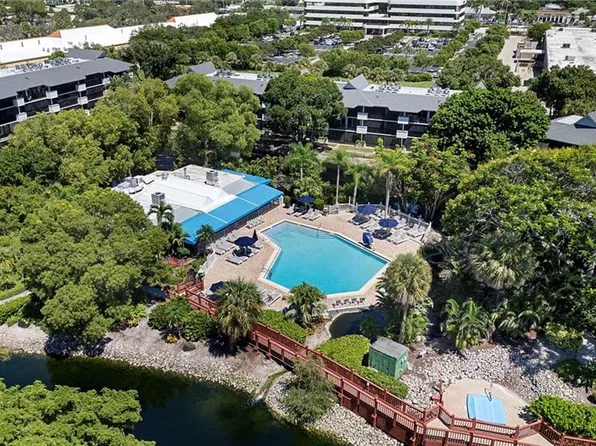 600 Neapolitan WAY #343, NAPLES, FL 34103