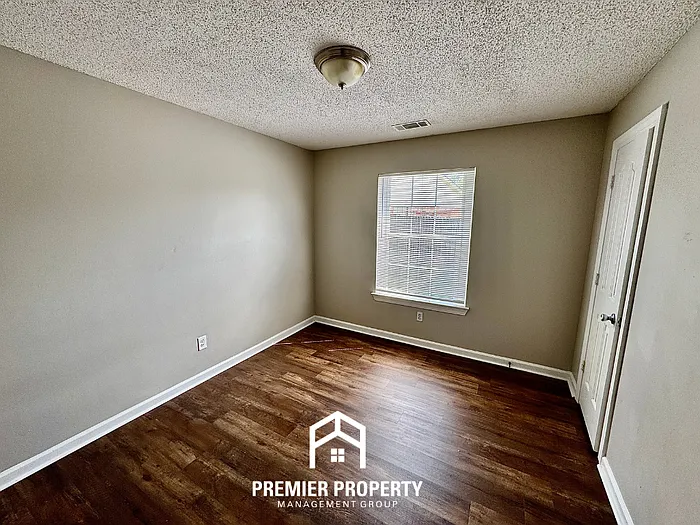 5340 Village Oak Cv — Photo 15