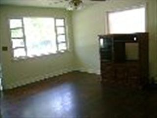 4th image of 28 Cottingham Cir