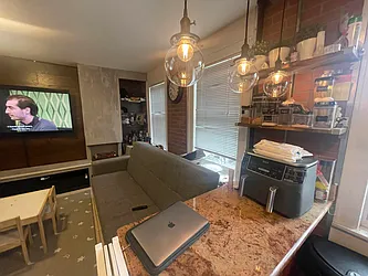 Rented by Metropolis International Realty Inc.