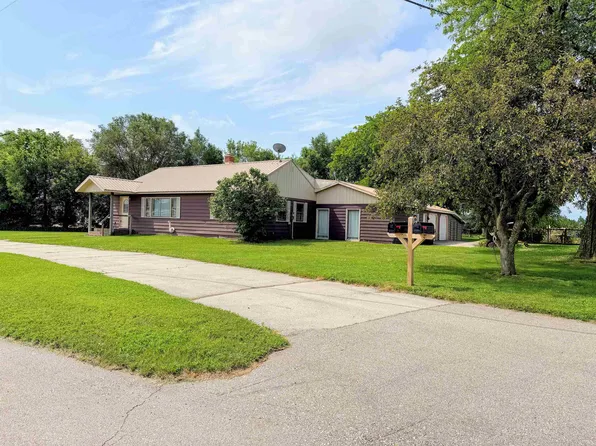 1733 S Marquette Rd, Prairie Du Chien, WI 53821