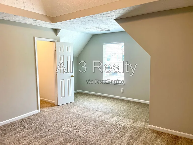 60 Spring Lake Ter — Photo 15