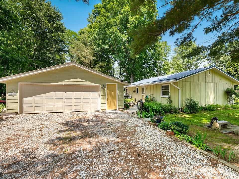 1st image of 6521 Snug Harbour Ln