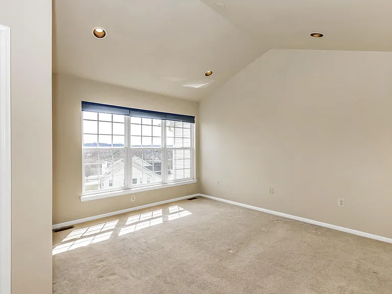 128 Madison Way — Photo 19