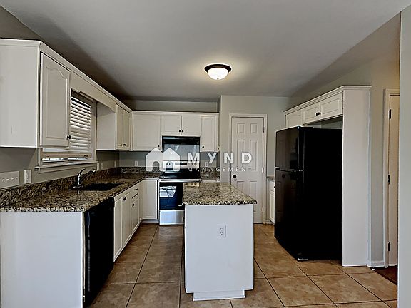 3rd image of 1727 Big Mountain Cir