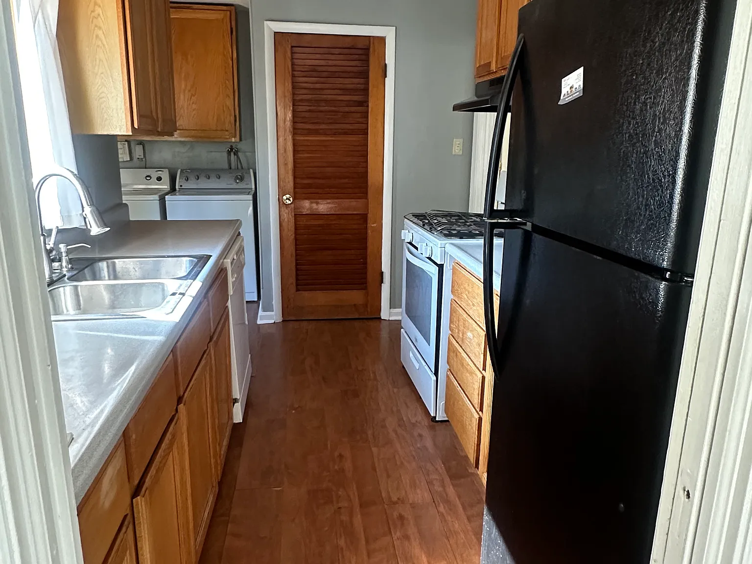 3 bed, 1112 sqft, $2,000 — Photo 4