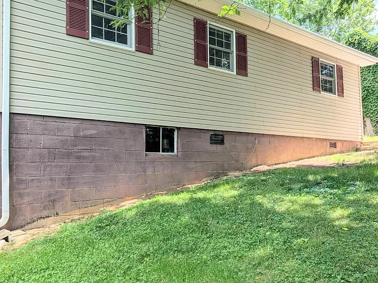 358 Henson Ln — Photo 22