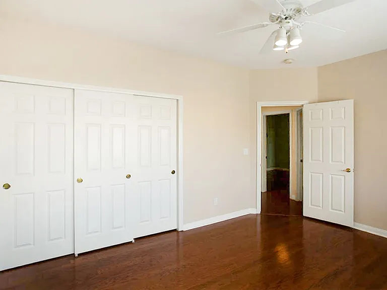 2120 Waterbury Ln — Photo 25