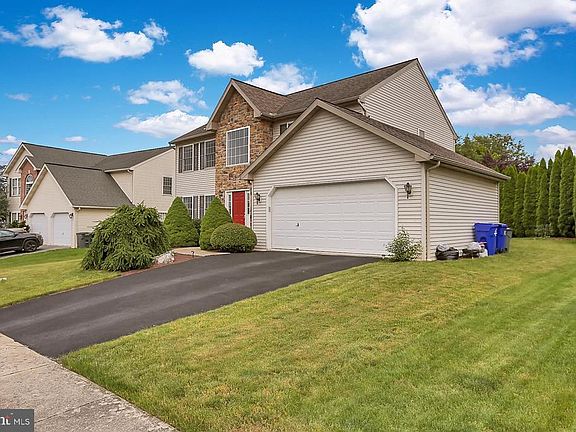 3rd image of 285 Wernersville Blvd