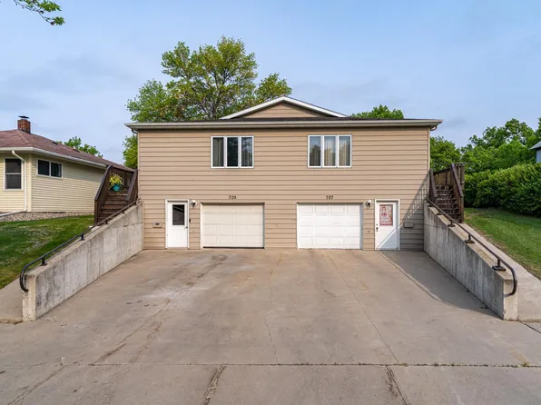 705/707 N Main St, Crookston, MN 56716