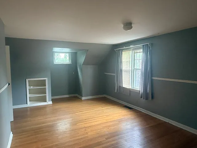 1226 W Prospect Rd — Photo 32
