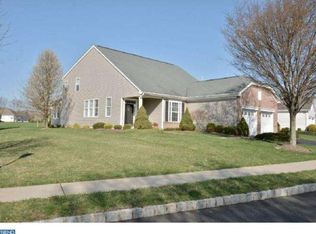 46 Temple Ct, Pennington, NJ 08534
