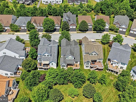 2nd image of 461 Peters Way