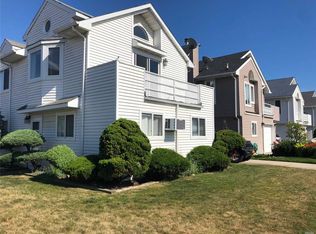 680 W Beech St, Long Beach, NY 11561