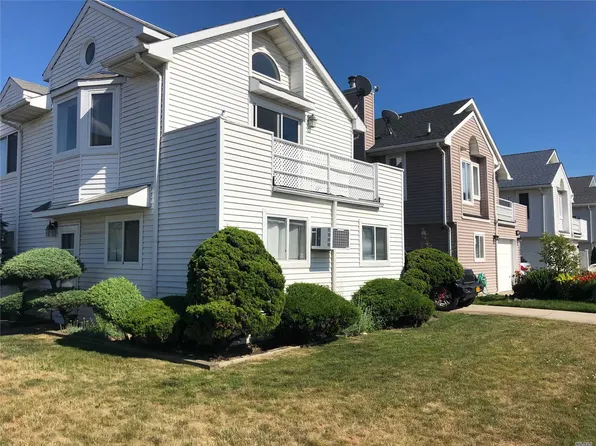 680 W Beech St, Long Beach, NY 11561