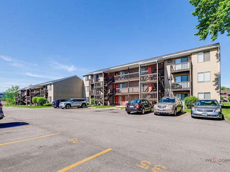 Hawthorne Glen Apartments — Photo 18