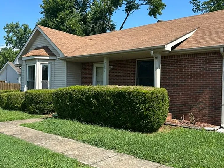 2807 Highway 41A S — Photo 1