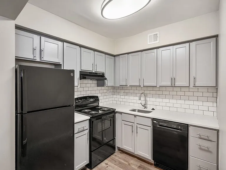 40-web-or-mls-apartment-3-5-2