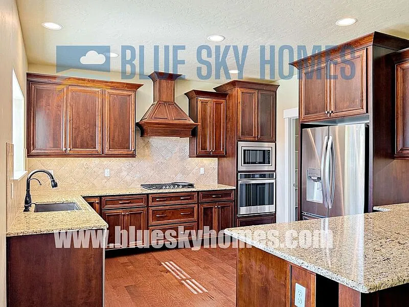 4 bed, 3.0 bath, 1923 sqft, $2,695 — Photo 4