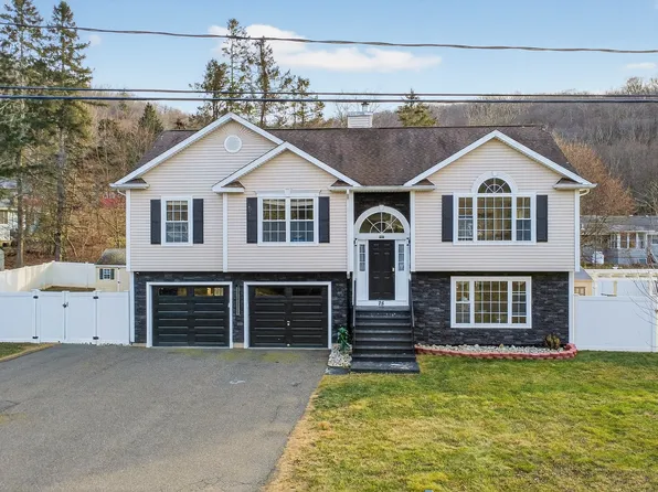 28 Margaret Circle, Naugatuck, CT 06770