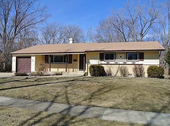 2nd image of 858 E Morris Dr
