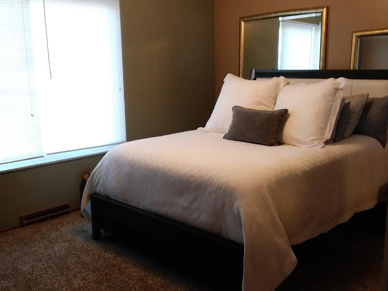 2 bed, 950 sqft, $1,190 — Photo 2