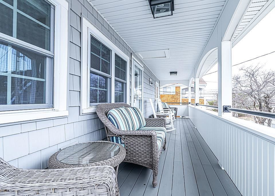 Hampton ② 要コメント 17 Cole Street #2, Hampton, NH 03842 | Zillow