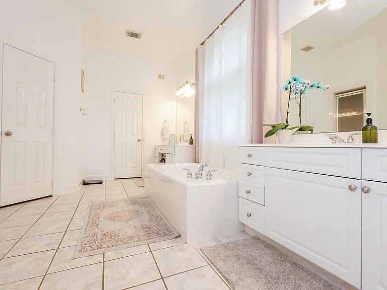 1904 Stonegrove Ct — Photo 13