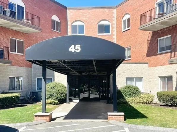 45 Loomis St APT 303, Malden, MA 02148
