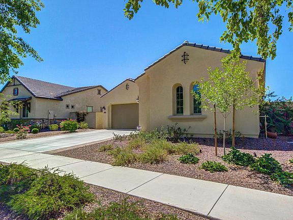 2nd image of 21041 W Maiden Ln