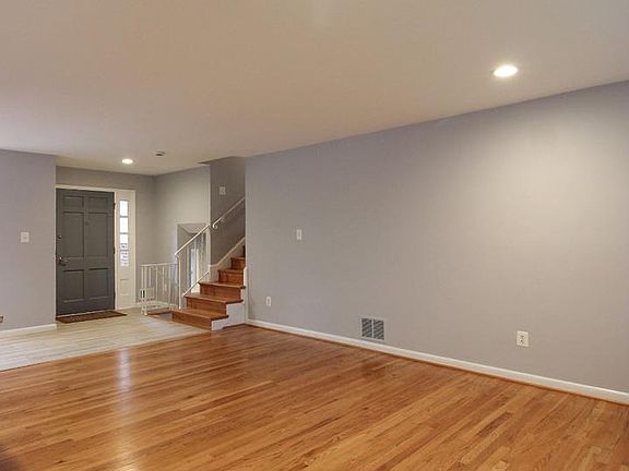 4th image of 2391 Cedar Ln